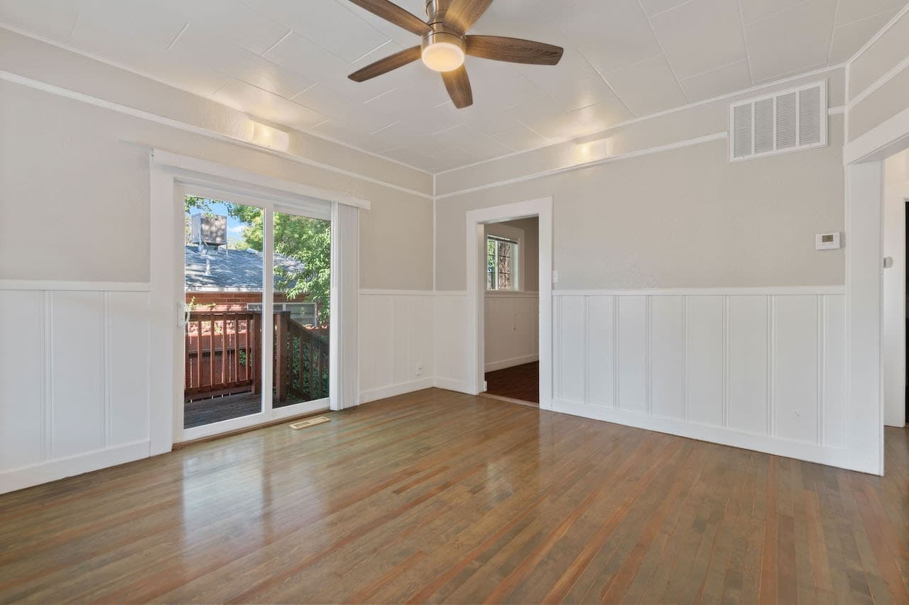 128 La Rue Avenue — photo 10