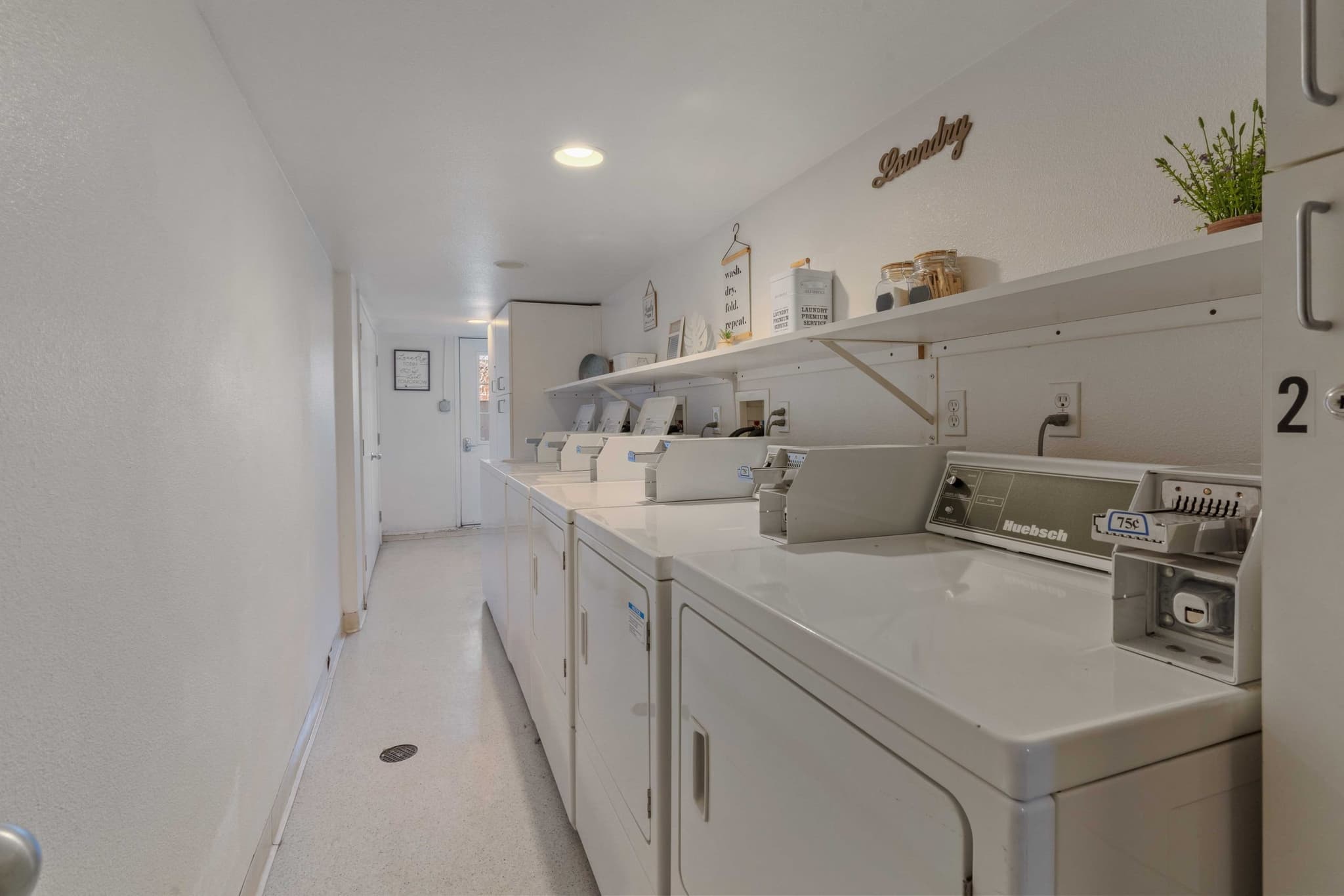 820-840 S. Arlington Avenue — photo 2