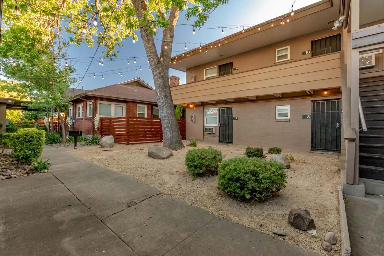 Caliente Crossing — photo 5