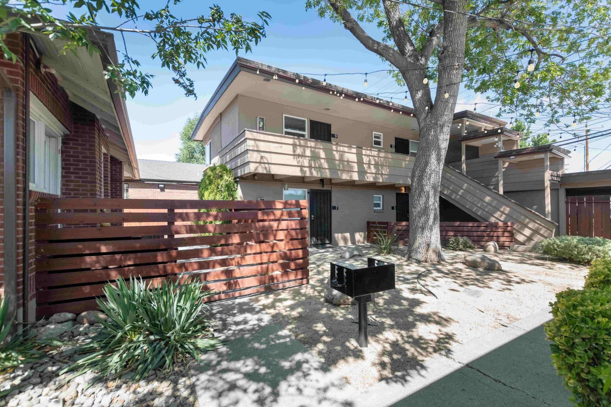 Caliente Crossing — photo 2